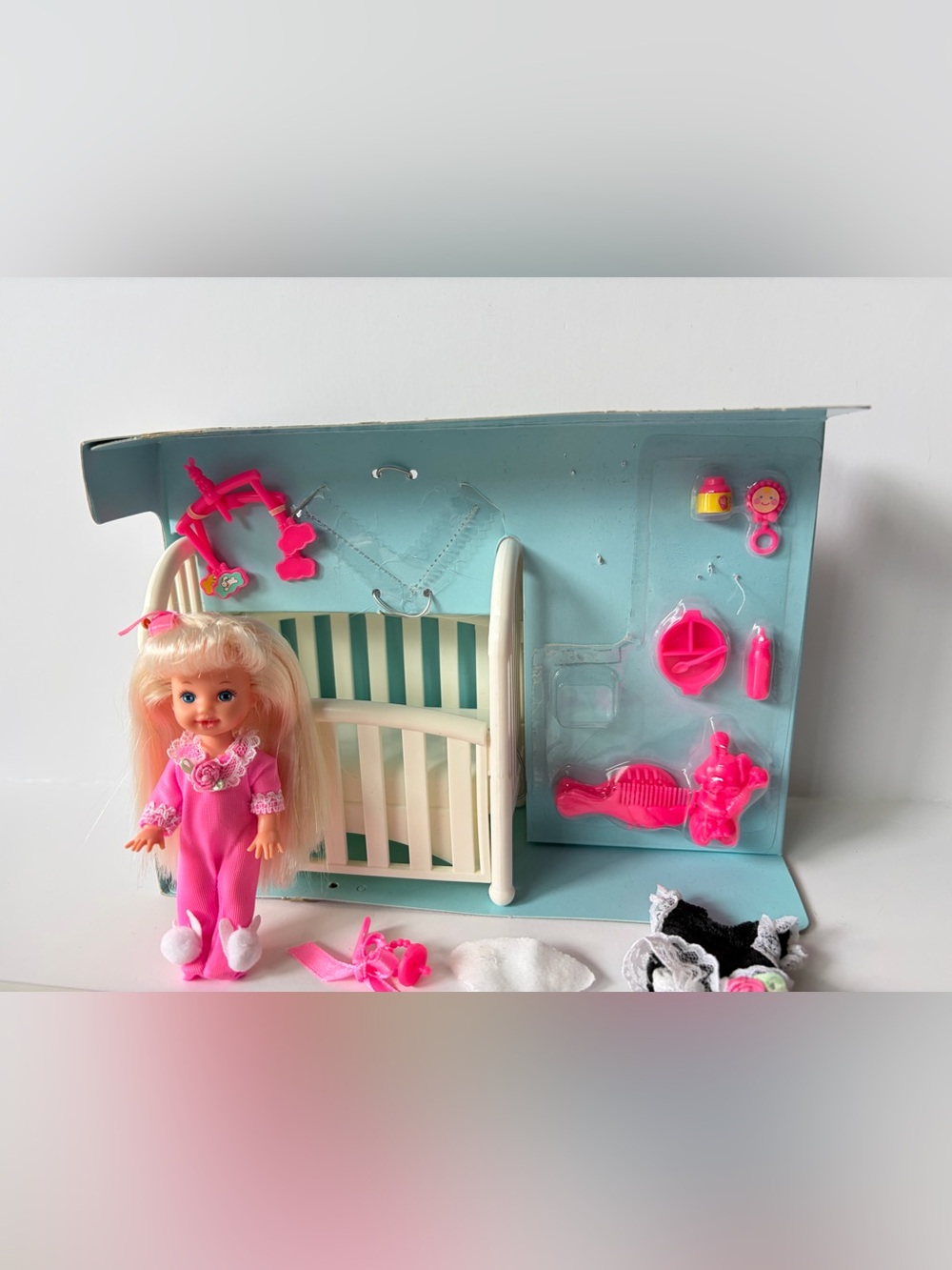 1994 Kelly New Baby Sister of Barbie doll set - Picture 3 of 11